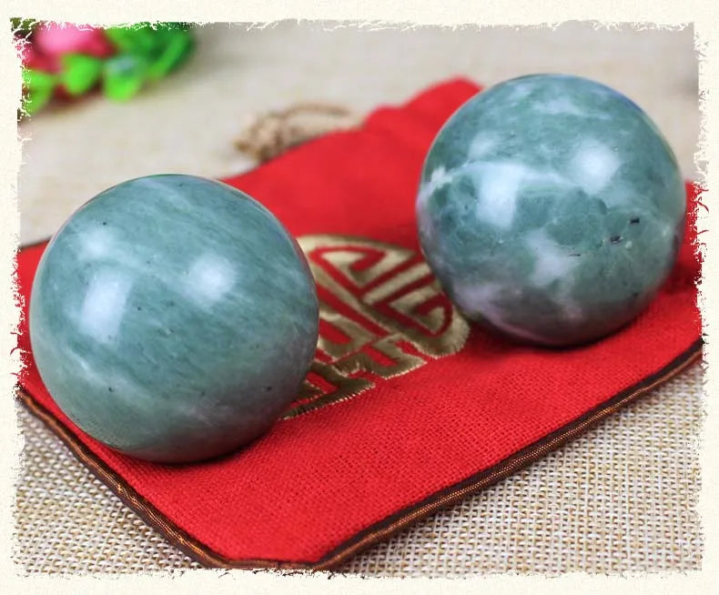 Boules de Massage en Jade Naturel Lot de 2 - Collection "Énergies Sacrées"